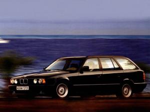 BMW 525i Touring 1992 года